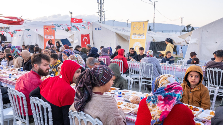 TÜRGEV Kardeşlik Sofrası bugün Antakya’da kuruldu